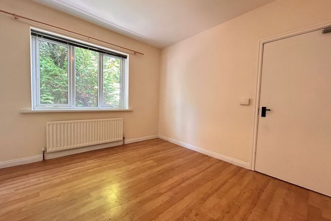 d43B7645-240c-49B3-A93d-c5c667B14Df8