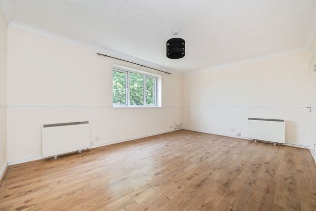 Flat 5, Cherry Tree Court, 196, Leigh Road, Eastleigh photo 3