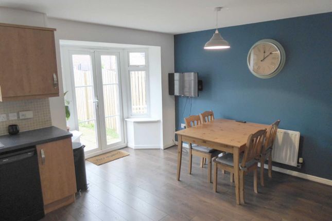 52, Dunlop Avenue, Leeds photo 5