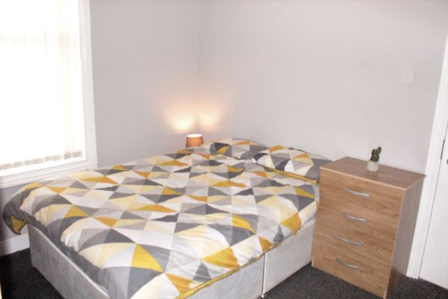Thumbnail Room to rent in New Cross Street, Salford