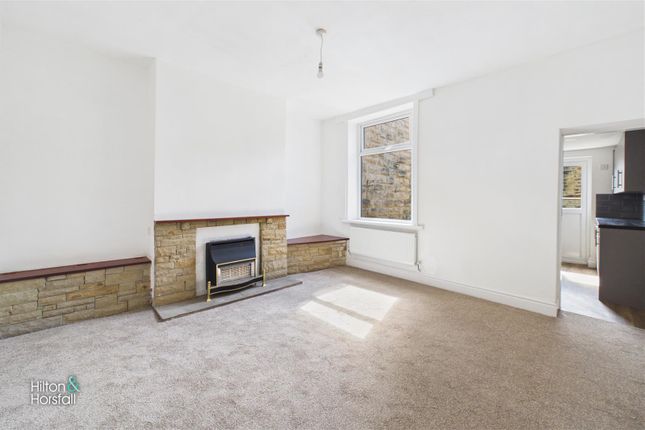 2, River Street, Colne photo 4