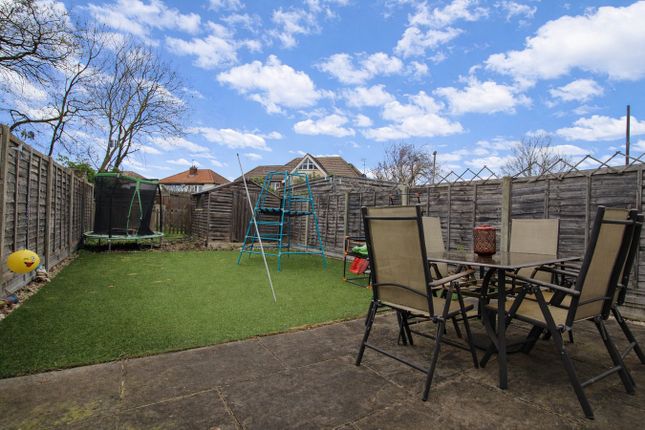 6, Spelthorne Lane, Ashford photo 4
