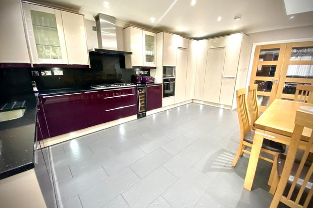 62, Coronation Road, Hayes photo 3