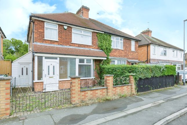 2-bed house on 7, Oakleigh Avenue, Leicester, £200,000