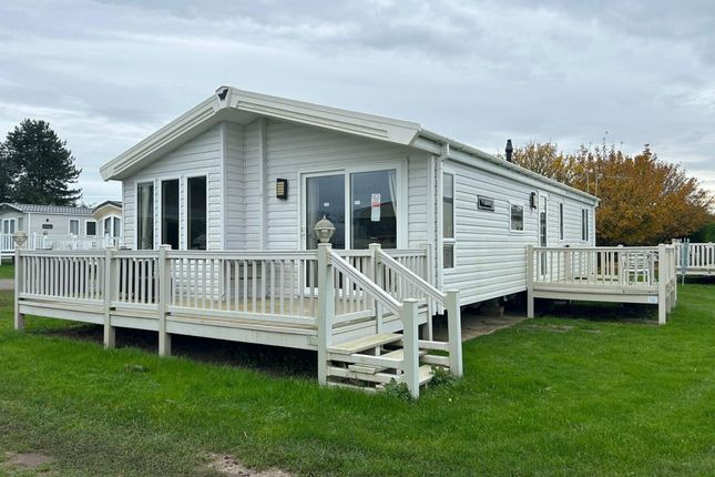 Thumbnail Mobile/park home for sale in Breydon Waters, Butt Lane, Burgh Castle, Great Yarmouth