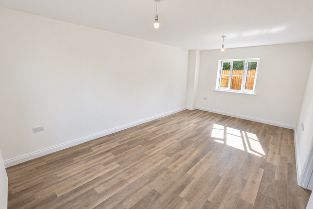 Plot 8, Field View, Brackley photo 3