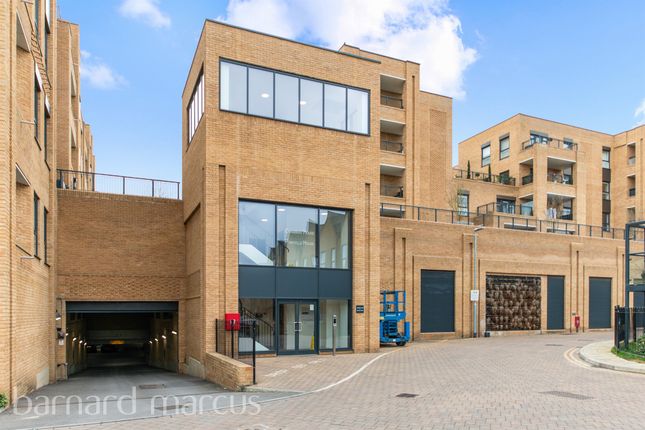2-bed flat on Flat 18, Chambray House, 188, London Road, Wallington, £350,000