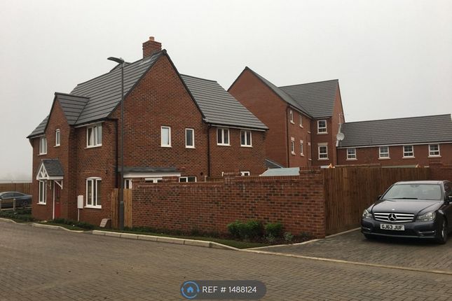 Aragon Way Broughton, Broughton, Aylesbury photo 5
