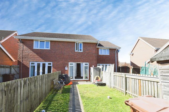 43, Woodheys Park, Hull photo 4