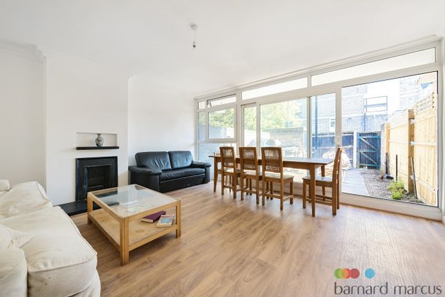4-bed house on Flat 6, Exford Court, Bolingbroke Walk, London, £3,650/mo