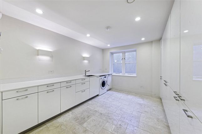 Detached house to rent in North Side Wandsworth Common, Wandsworth, London