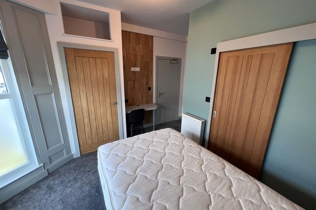 28 Carlton Terrace, Swansea photo 4