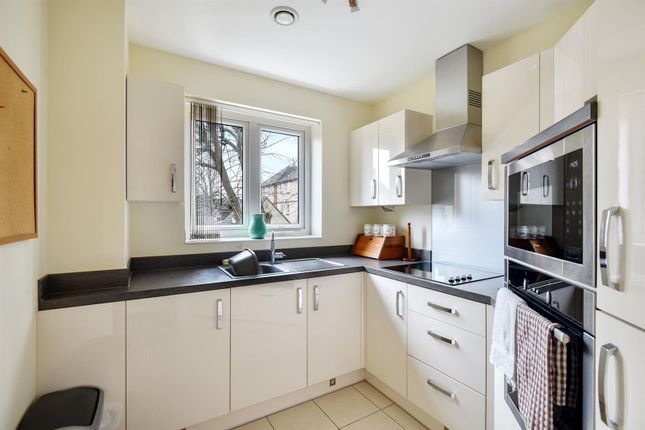 Flat for sale in Lansdown Road, Sidcup