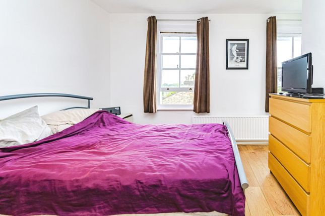 Flat for sale in 30 Southvale Road, London