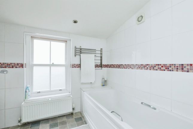 Flat for sale in Heigham Grove, Norwich