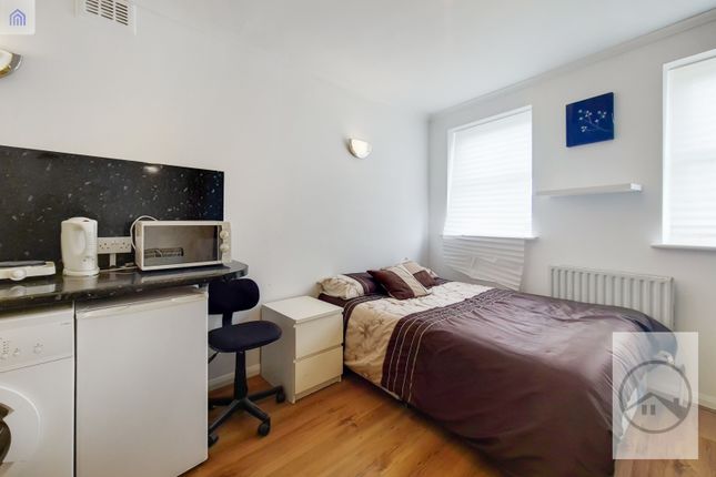 Thumbnail Studio to rent in Bedford Hill, Balham