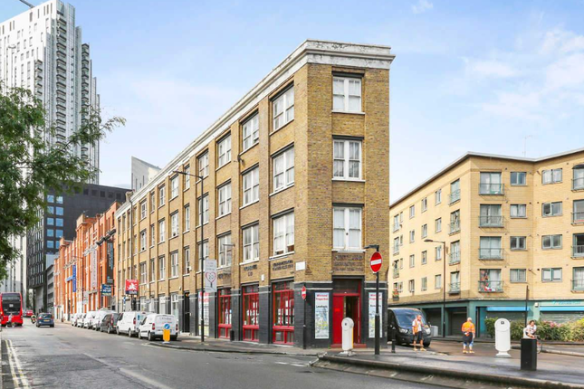 Office to let in East Road, London