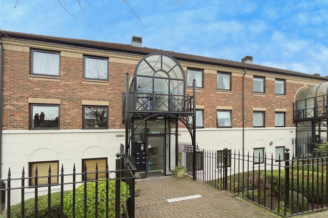 Flat for sale in Cherry Hill Lane, York
