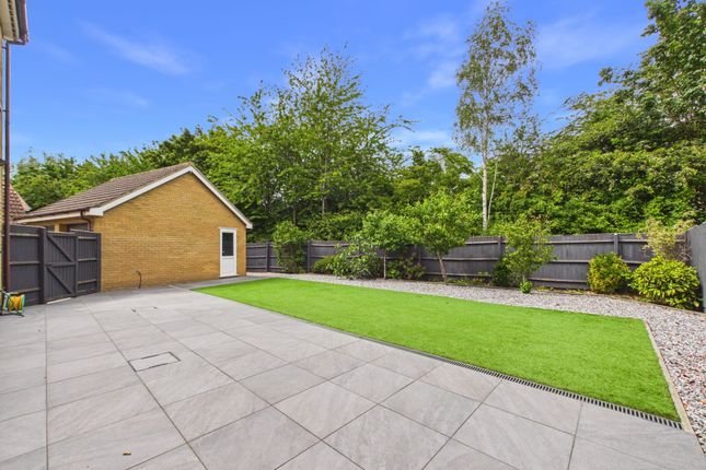 18 Faraday Close, Peterborough photo 4