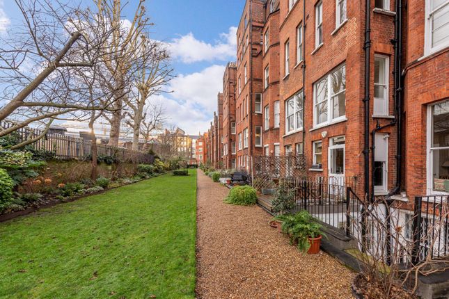 Thumbnail Flat to rent in Lower Sloane Street, Chelsea, London
