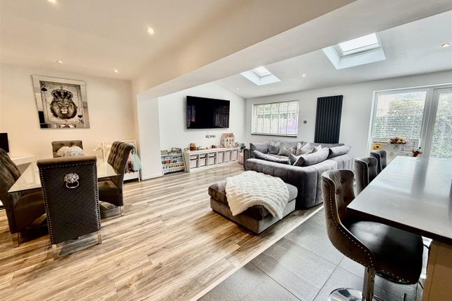 40, Cricklewood Drive, Houghton Le Spring photo 3