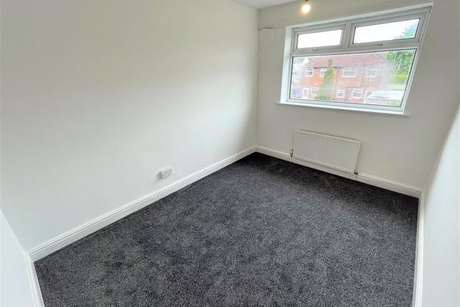 47, Dalton Drive, Manchester photo 5