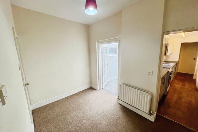 36, Collin Street, Uttoxeter photo 4