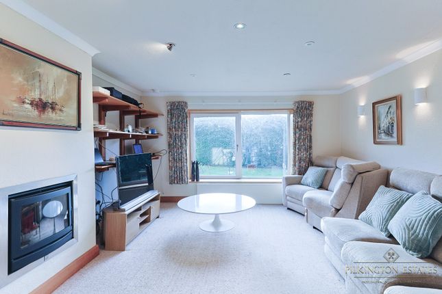 16 Uplowman Road, Tiverton, Devon photo 3