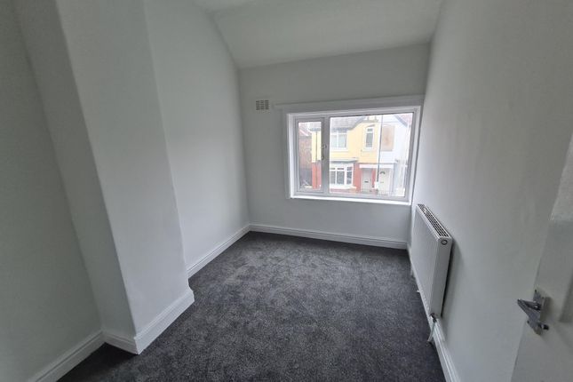 58, Princes Crescent, DONCASTER photo 4