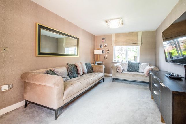 15, Wychwood Grove, Leyland photo 4