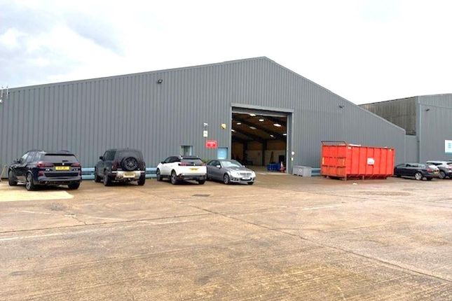 Warehouse to let in Uffington Road, Stamford