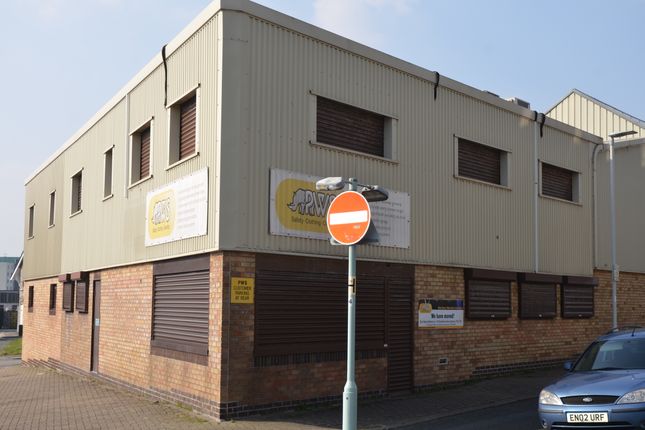 Retail premises to let in Holborn Street, Plymouth, Devon