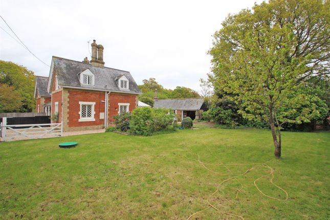 Cottage for sale in East Cowes Road, Whippingham, East Cowes