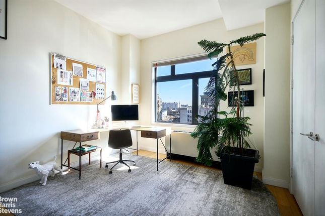 Studio for sale in 11-02 49th Ave #6i, Queens, Ny 11101, Usa