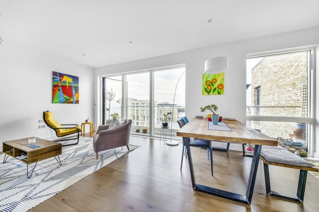 Handley Drive, London photo 3