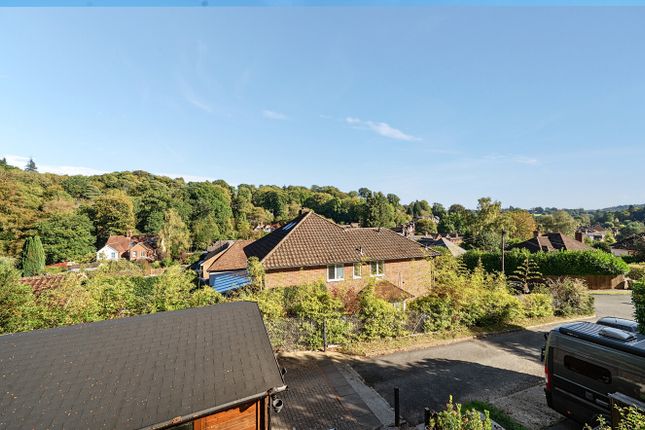12, Cherry Tree Avenue, Surrey photo 2