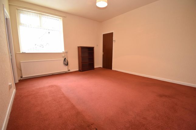 Thumbnail Flat to rent in Brownedge Road, Lostock Hall, Preston
