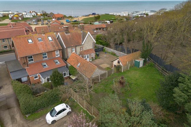 Wynnson, High Street, Cromer photo 3