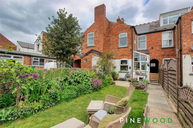 2-bed house on 612 Chatsworth Road, Chesterfield, £210,000
