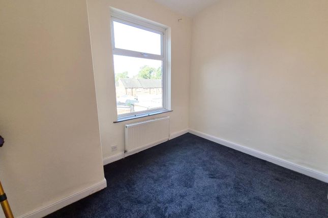 37, Hardman Street, Oldham photo 4