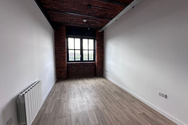 Flat to rent in Meadow Mill, Stockport