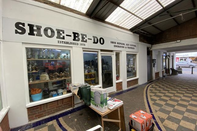 Shops and retail properties to rent in Beaconsfield - Zoopla