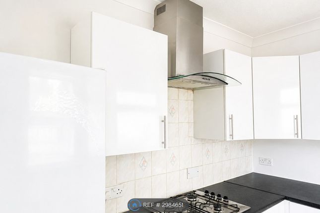 Stiven Crescent, Harrow photo 4