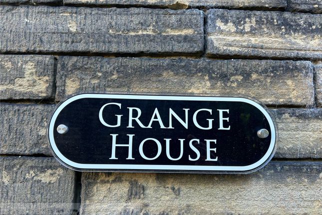 Flat 2, Grange House,, Wharf Street, Sowerby Bridge photo 2