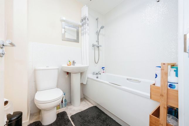 End terrace house for sale in Mckennan Close, Clapham, Bedford