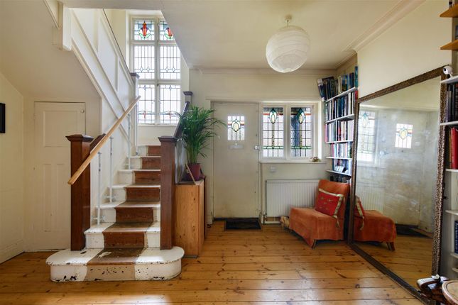 130, Wynchgate, London photo 4