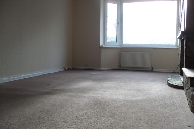 93 Austin Road, Luton photo 5