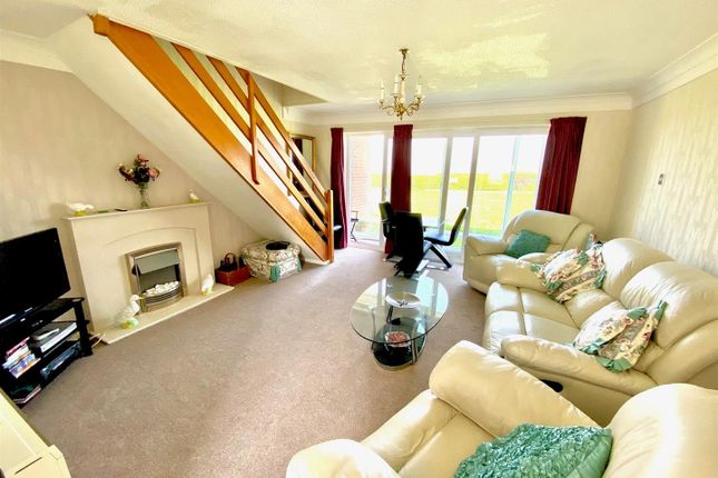 43 Kessingland Cottages, Rider Haggard Lane, Lowestoft photo 3