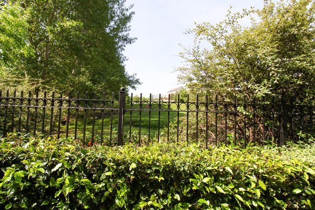 37, Brook View, Northampton photo 4
