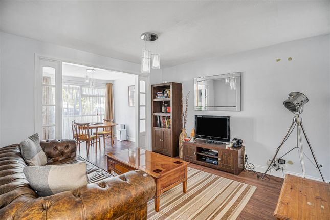 14, Lea Walk, Harpenden photo 4